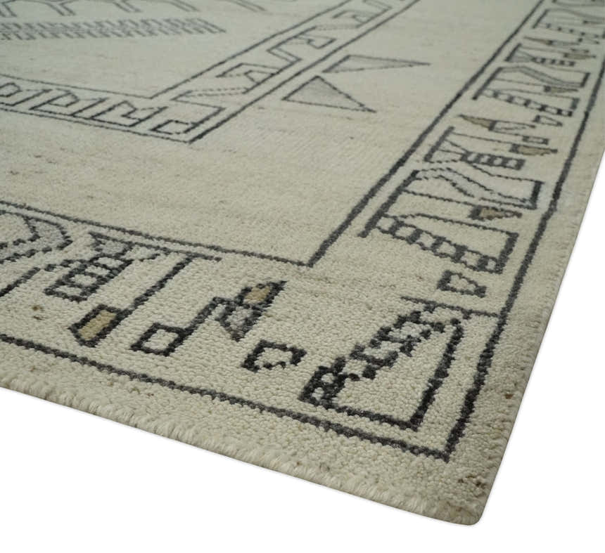 Natural Wool Hand Knotted Ivory, Beige and Black Traditional Heriz Serapi Wool Multi Size wool Area Rug, Kids, Living Room and Bedroom Rug