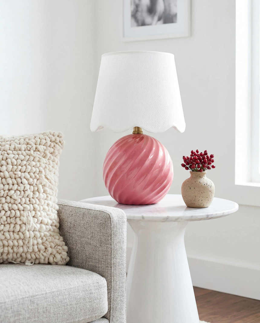 Gestalgar Pink Table Lamp