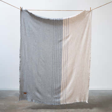 Horizon Throw - Beige/Light Gray/Navy