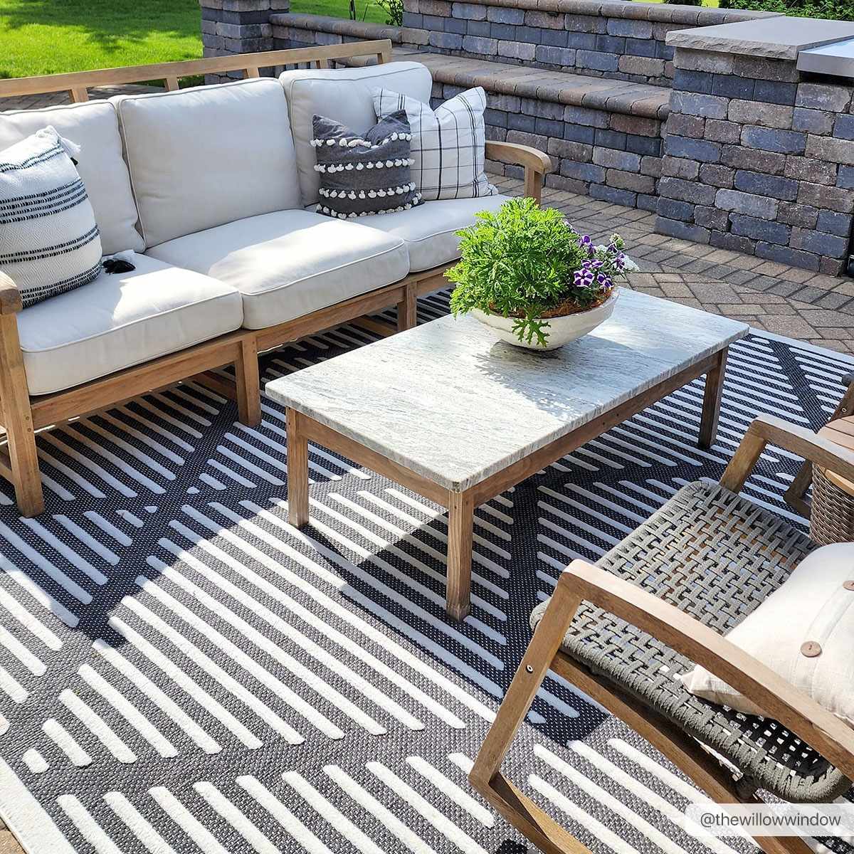 Anah 3D Black Outdoor Rug – Boutique Rugs