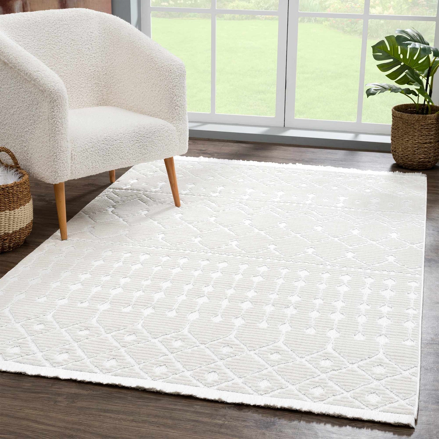 Ivory Beil 3D Fringe Area Rug - Clearance – Boutique Rugs