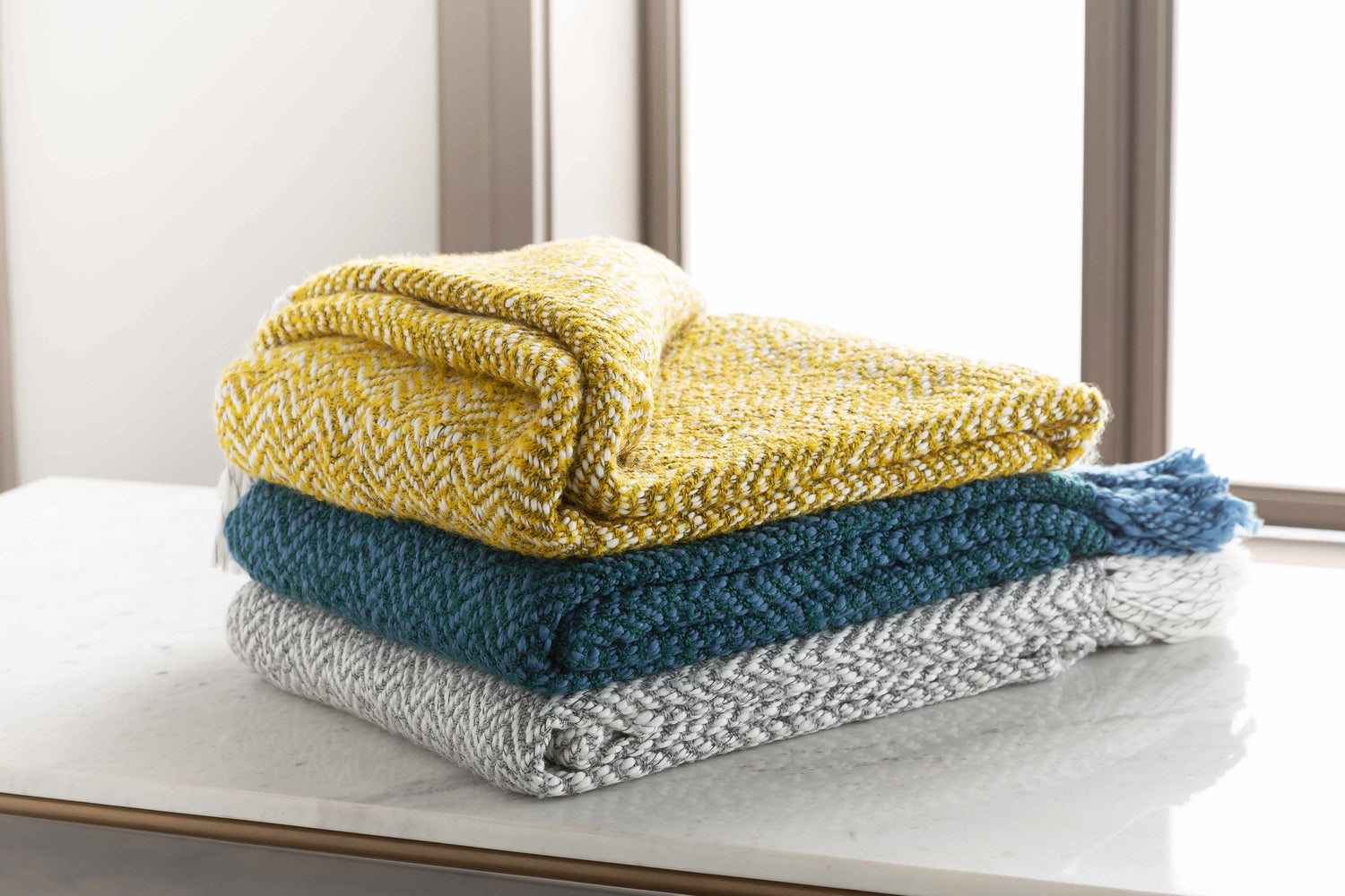 Bennungen Throw Blanket