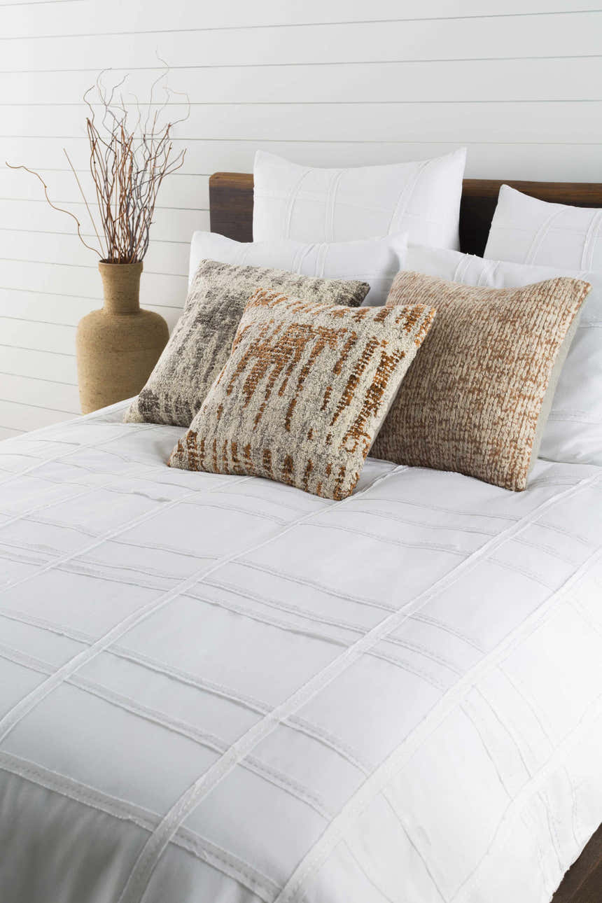 Valladolid White Upholstered Bedding