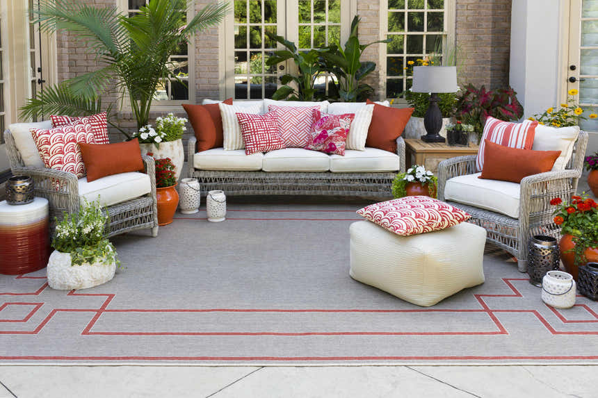 Bigaan Outdoor Throw Pillow