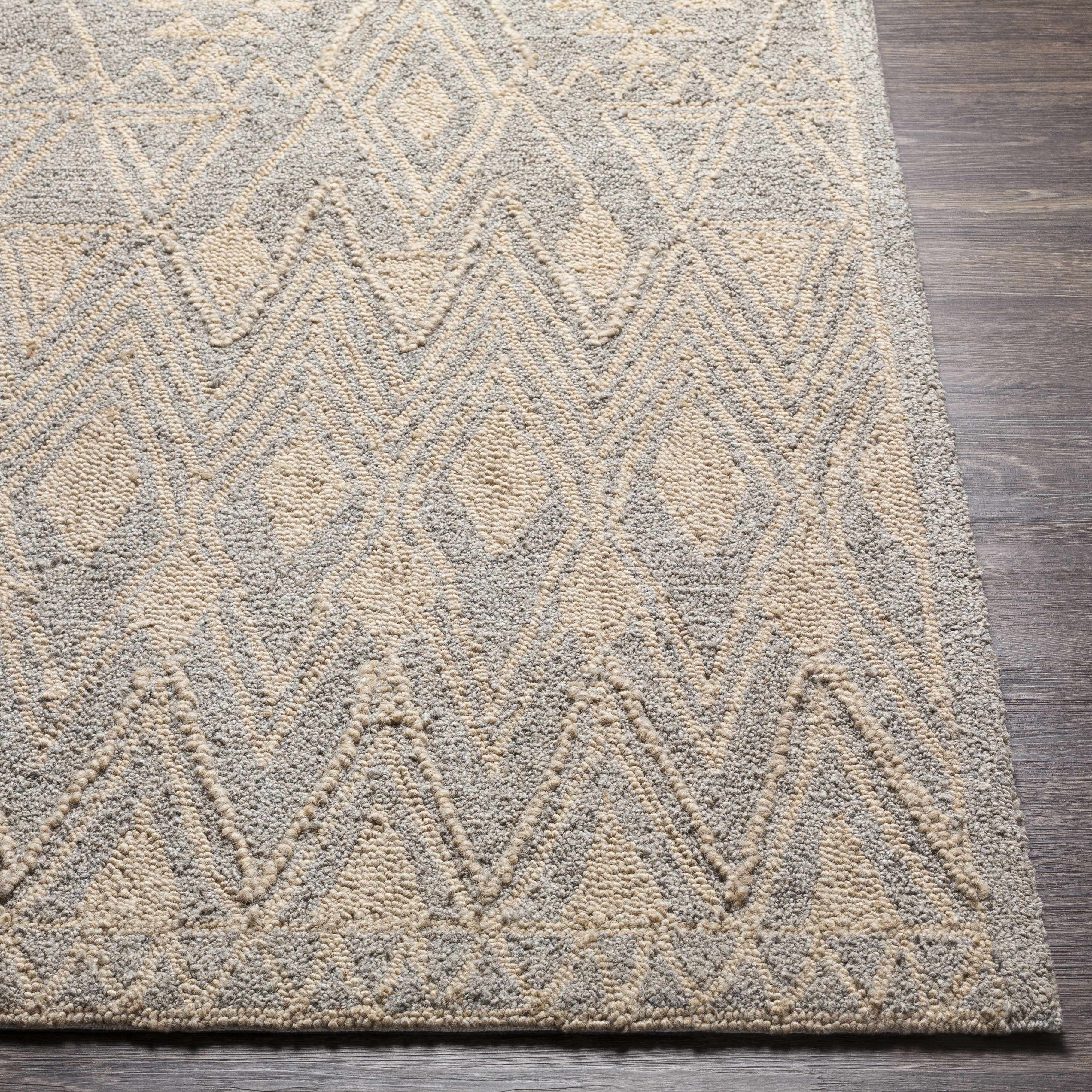 Straight-on shot of Alpu Area Rug - Clearance, providing a full look at the design. Transitional,Bohemian Area Rug Backing Canvas 