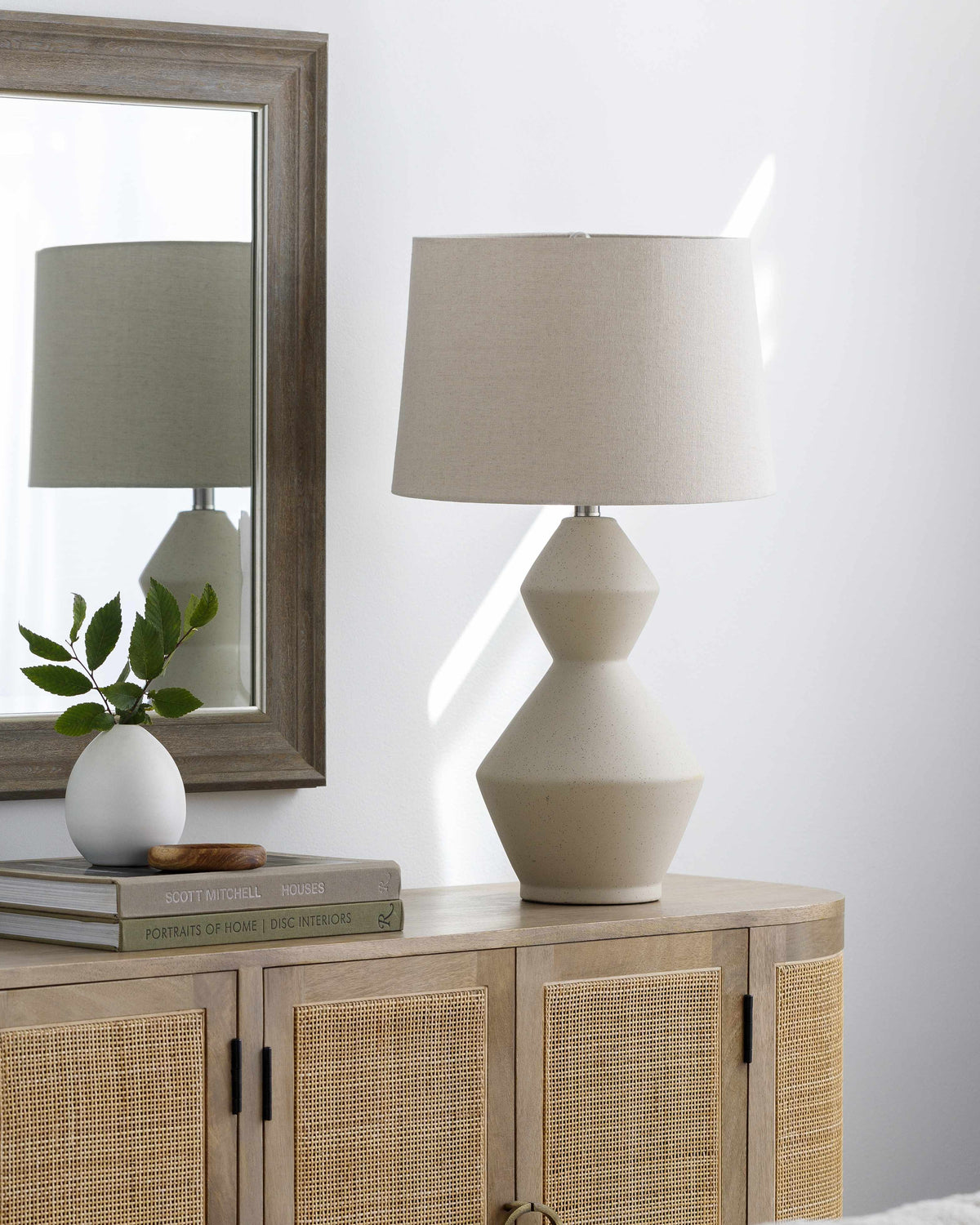 Budureasa Table Lamp