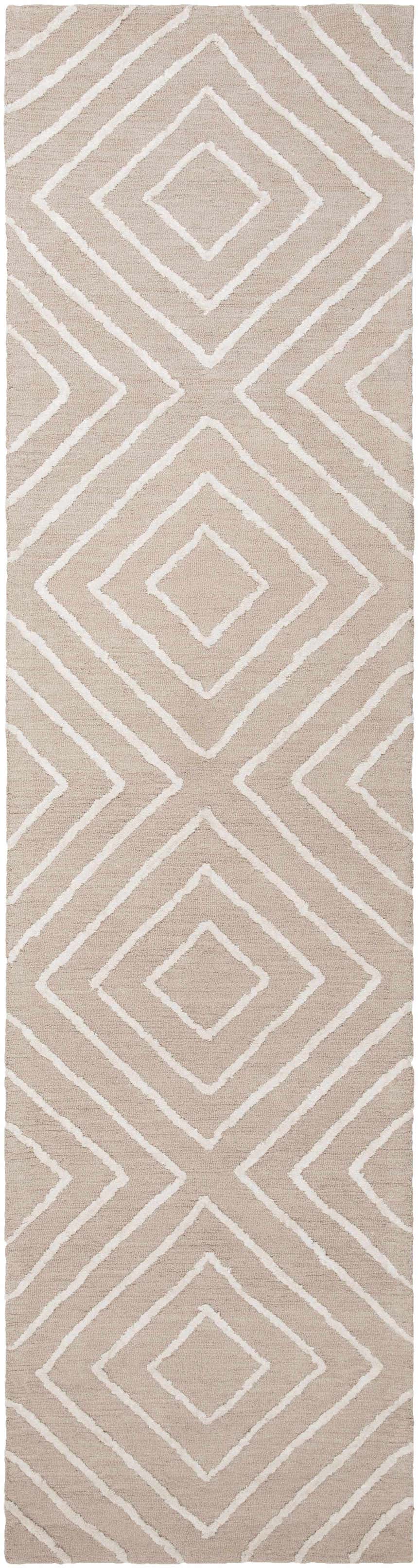 Close-up of the Maytown Area Rug. Beige rug with a light gray geometric diamond pattern. Hand-tufted cotton texture. Design-Runner-2610