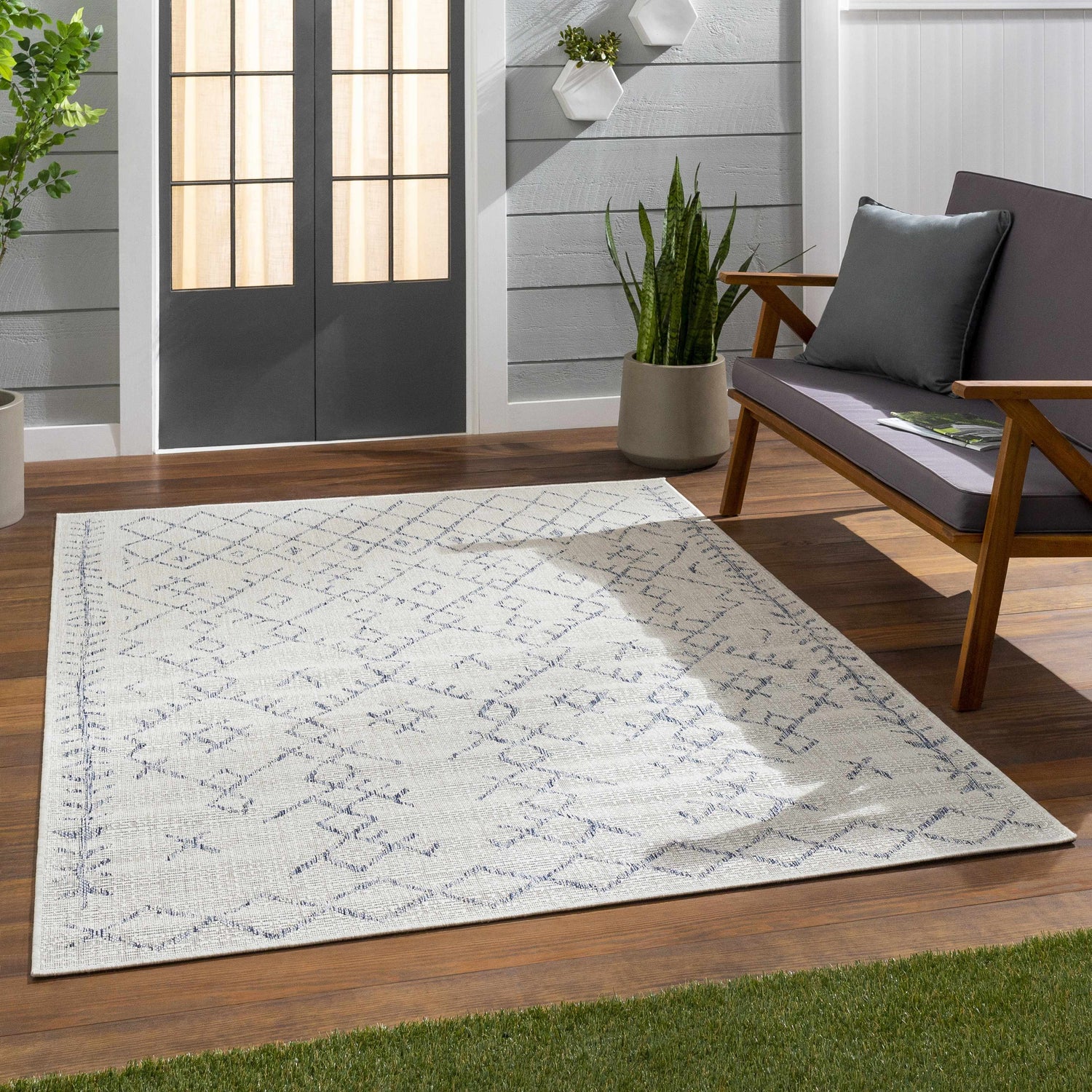 Maunawili Blue Detailed Gray Rug - Clearance