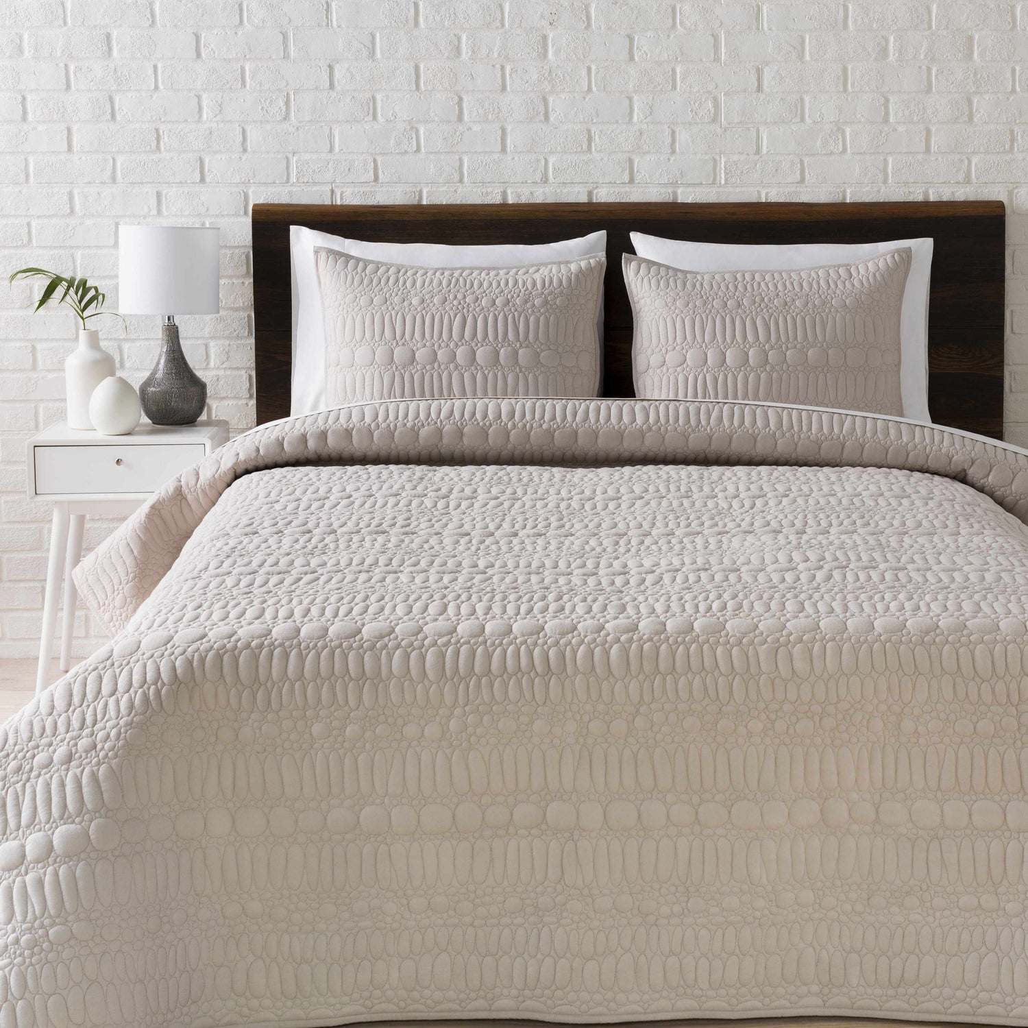 Margos Textured White Bedding