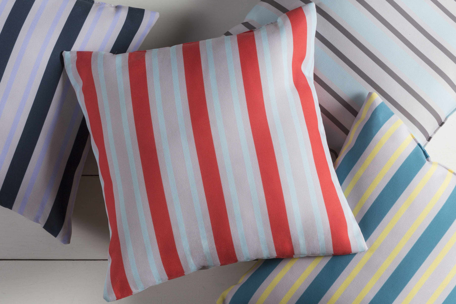 Minuri Outdoor Throw Pillow