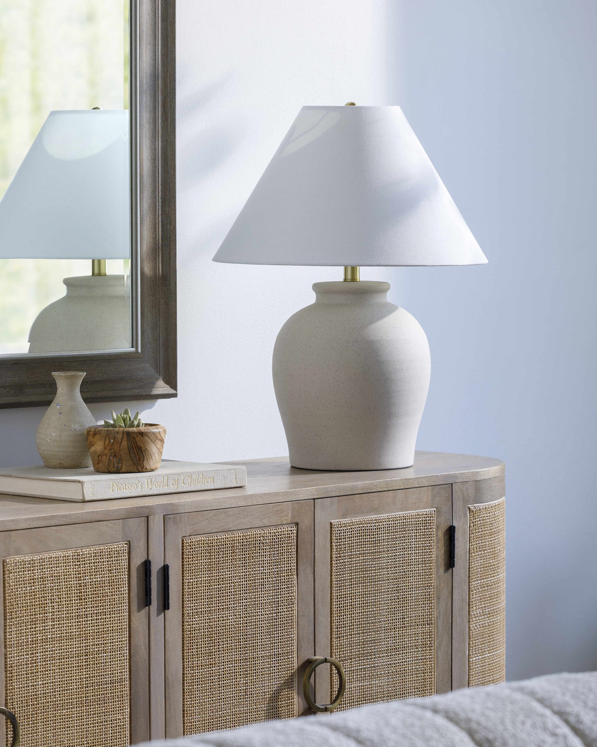 Raireshwar Table Lamp