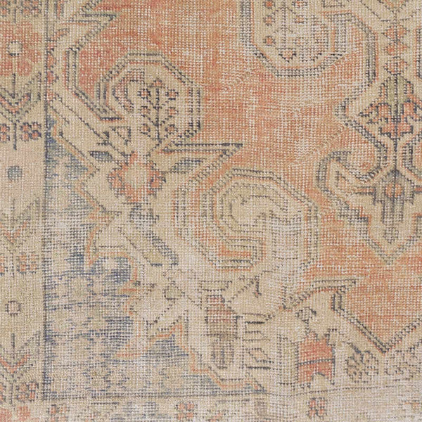 Yetminster Traditional Distressed Peach Rug